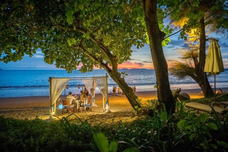 Centara Grand Beach Resort and Villas Krabi - Plaj