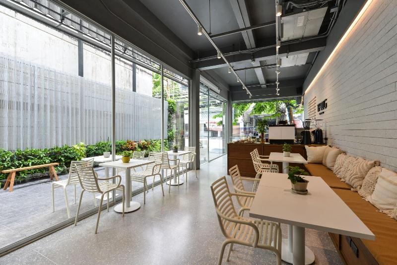 Tiang Studio - Bar