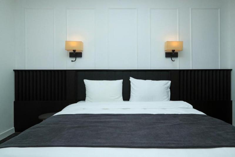 Pine Astoria Hotel - Oda