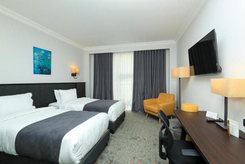 Pine Astoria Hotel - Oda