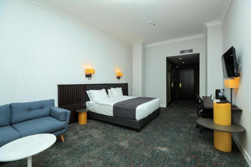 Pine Astoria Hotel - Oda