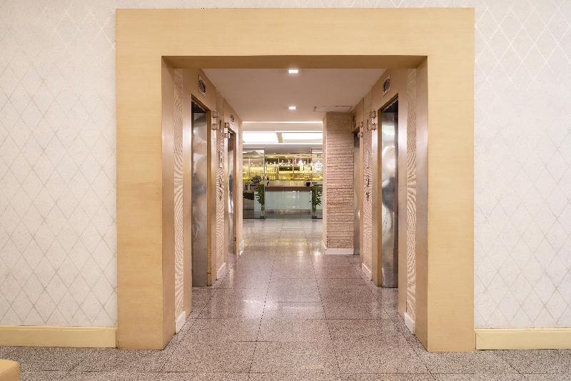 Baiyoke Suite - Lobi