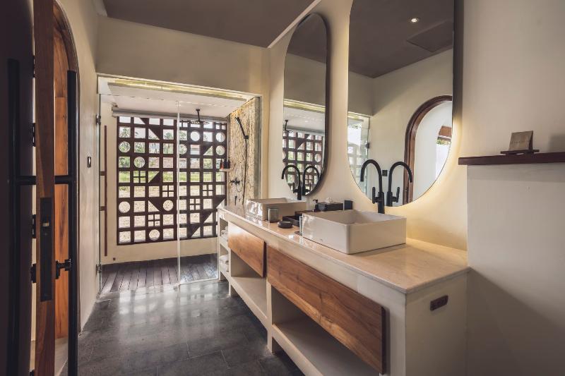 Suara Alam Ubud Suite by Ini Vie Hospitality - Oda