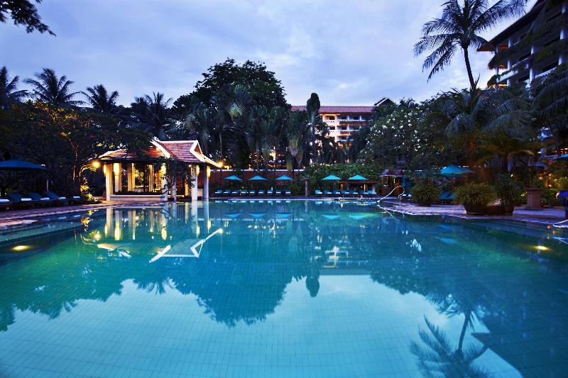 Anantara Riverside Bangkok Resort - Havuz