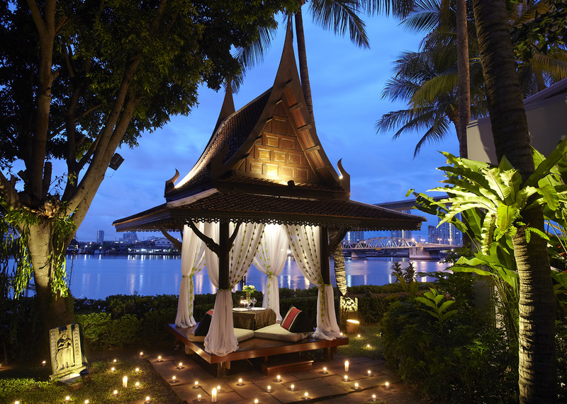 Anantara Riverside Bangkok Resort - Restoran