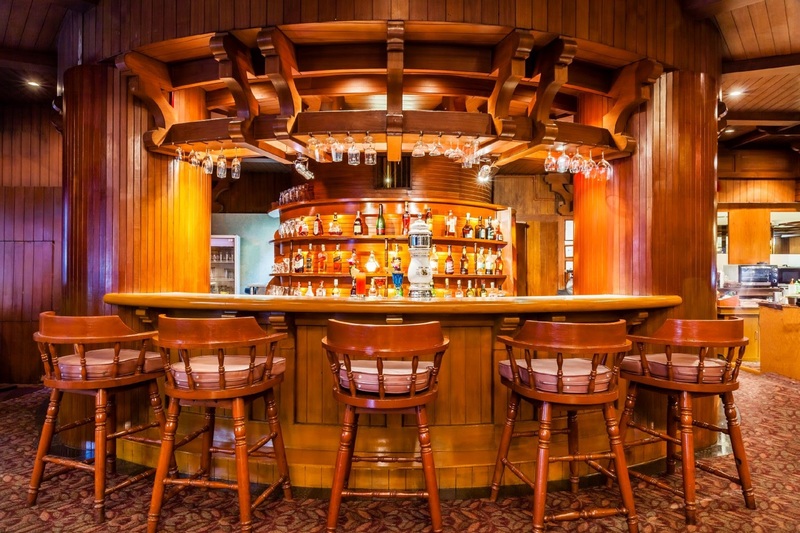 Bangkok Palace Hotel (SHA Extra Plus) - Bar