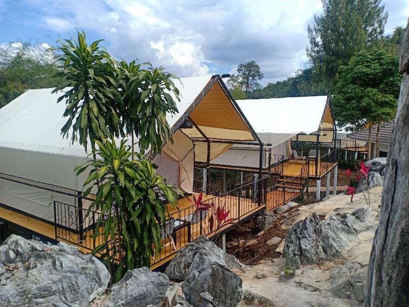 Mont Blanc Base Camp Khao Yai - Lobi