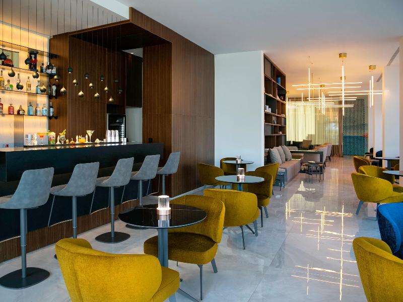 Mercure Larnaca Beach Resort - Bar