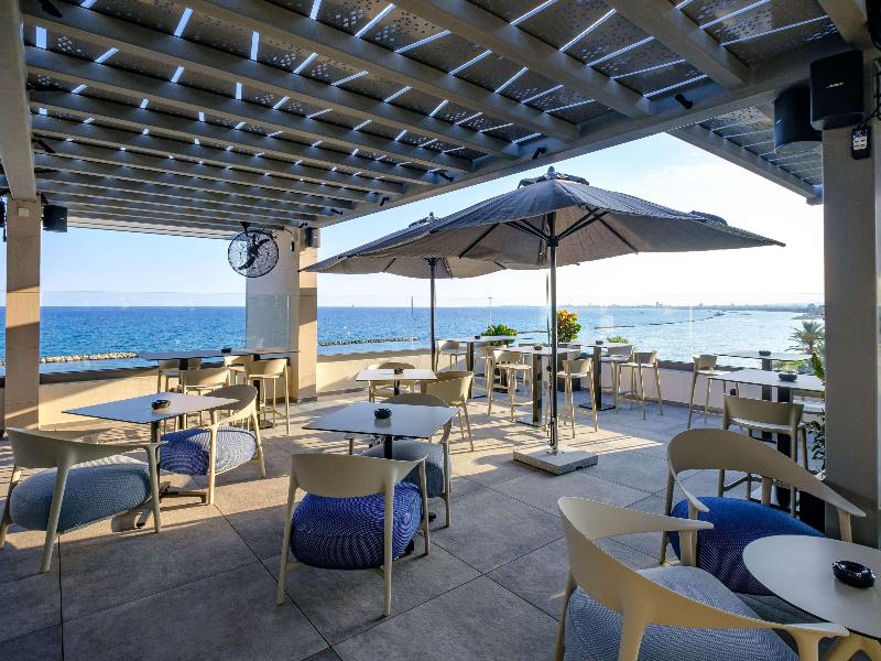 Mercure Larnaca Beach Resort - Bar