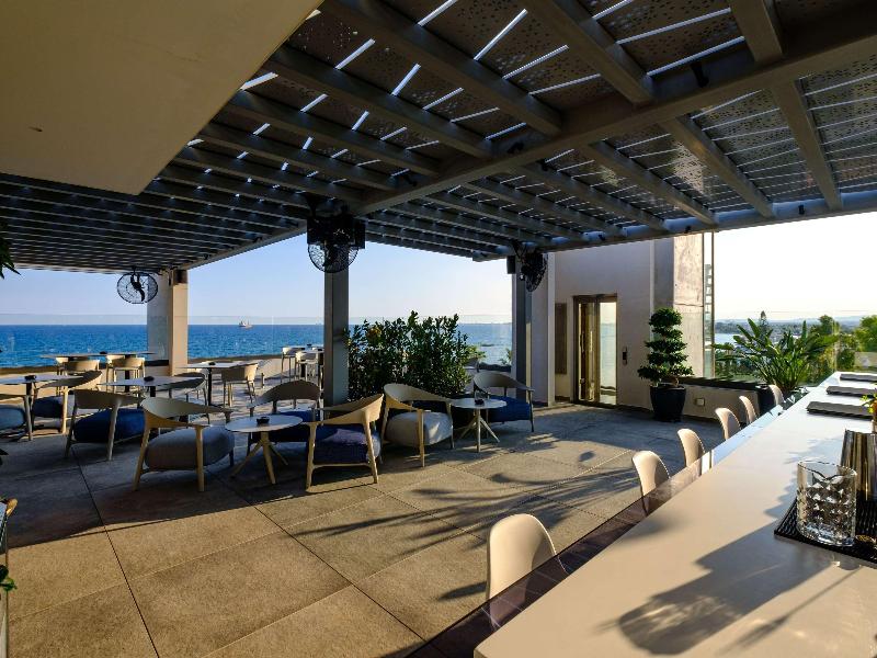 Mercure Larnaca Beach Resort - Bar