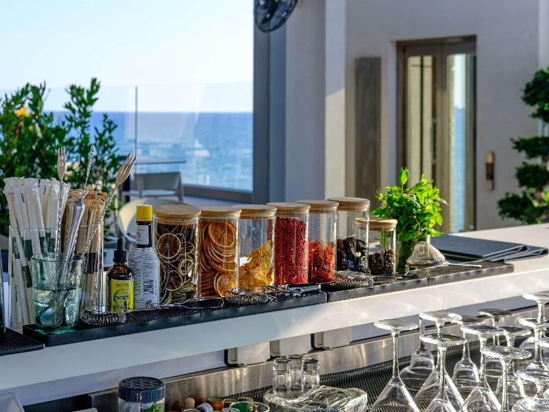 Mercure Larnaca Beach Resort - Bar