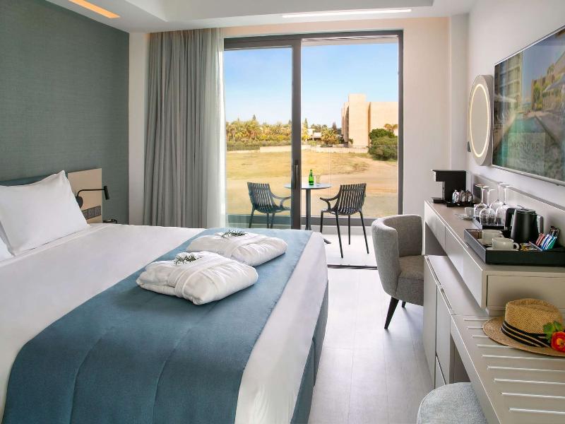 Mercure Larnaca Beach Resort - Oda
