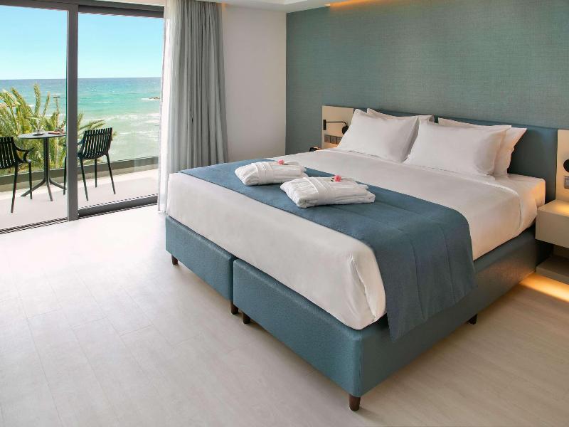 Mercure Larnaca Beach Resort - Oda