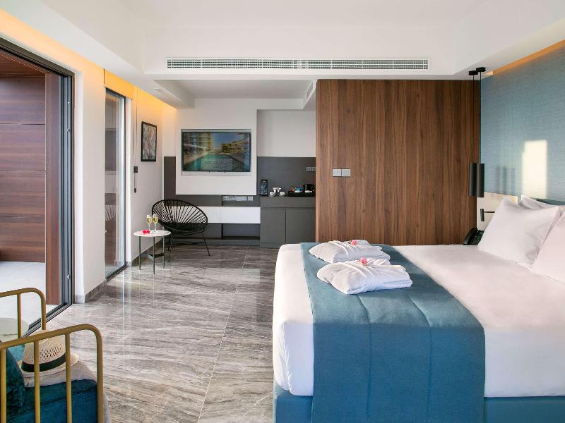 Mercure Larnaca Beach Resort - Oda