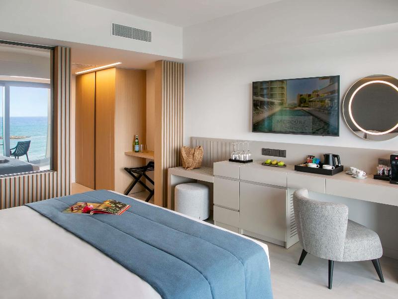 Mercure Larnaca Beach Resort - Oda