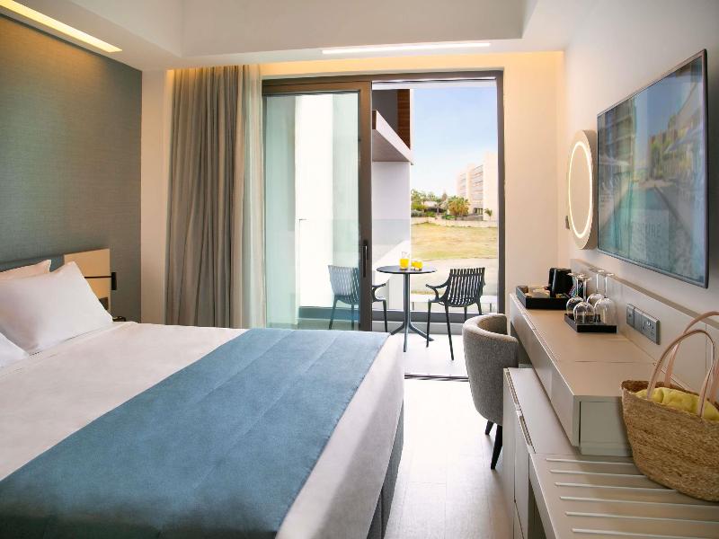 Mercure Larnaca Beach Resort - Oda