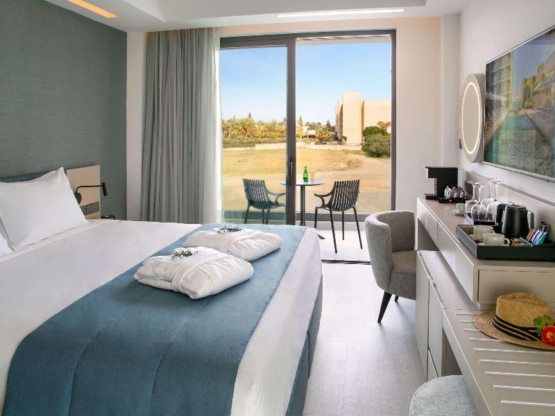 Mercure Larnaca Beach Resort - Oda
