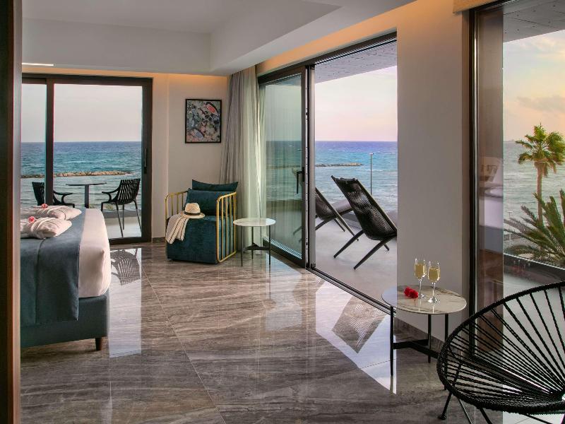 Mercure Larnaca Beach Resort - Oda