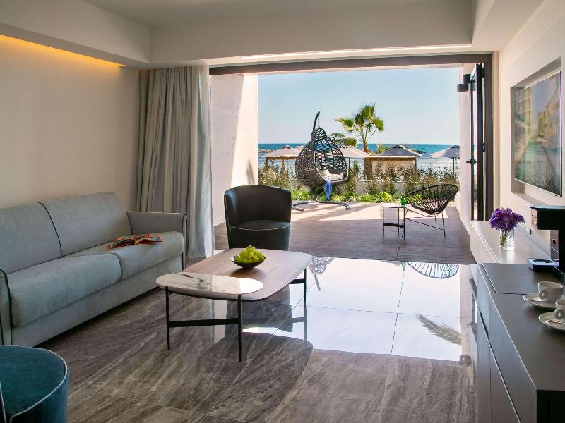 Mercure Larnaca Beach Resort - Oda