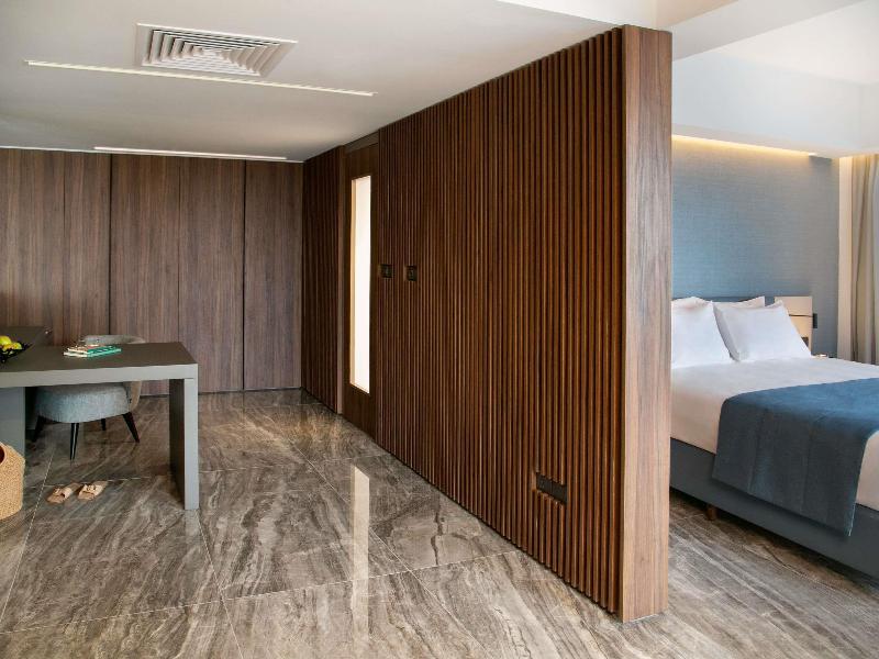 Mercure Larnaca Beach Resort - Oda