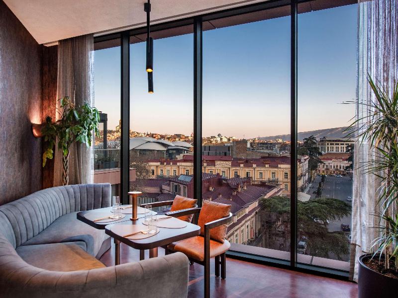 Swissôtel Tbilisi - Bar