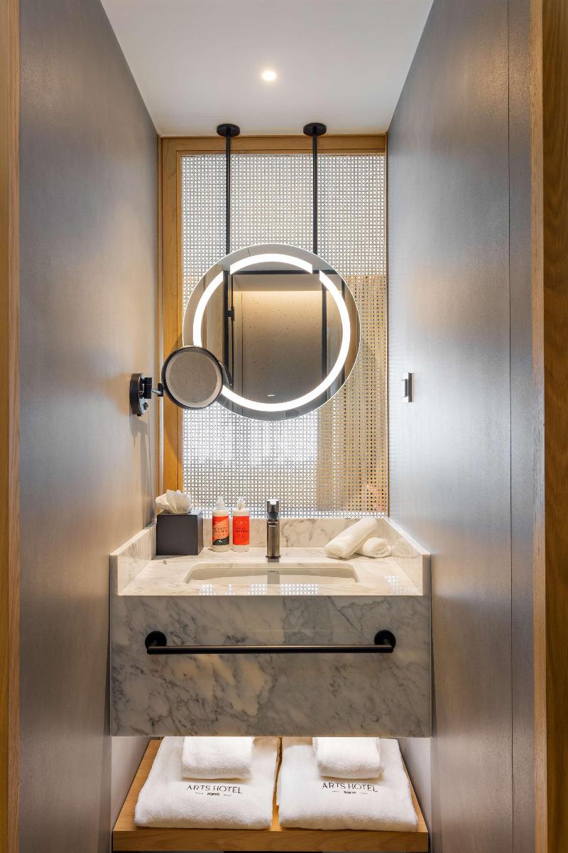 Arts Hotel Porto, Tapestry Collection By Hilton - Oda