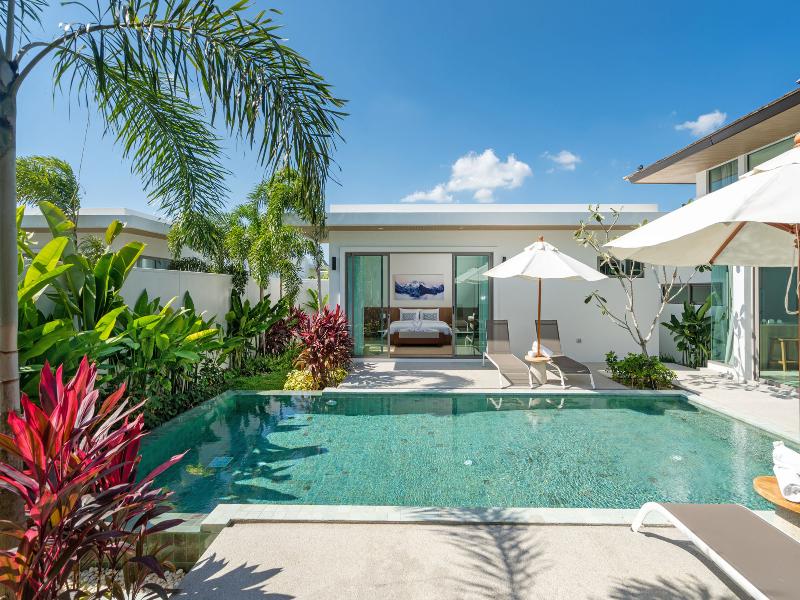 Escape Villas At Shambhala Grand Villa - Oda