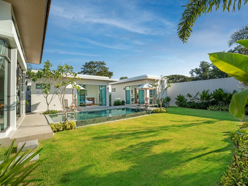 Escape Villas At Shambhala Grand Villa - Oda