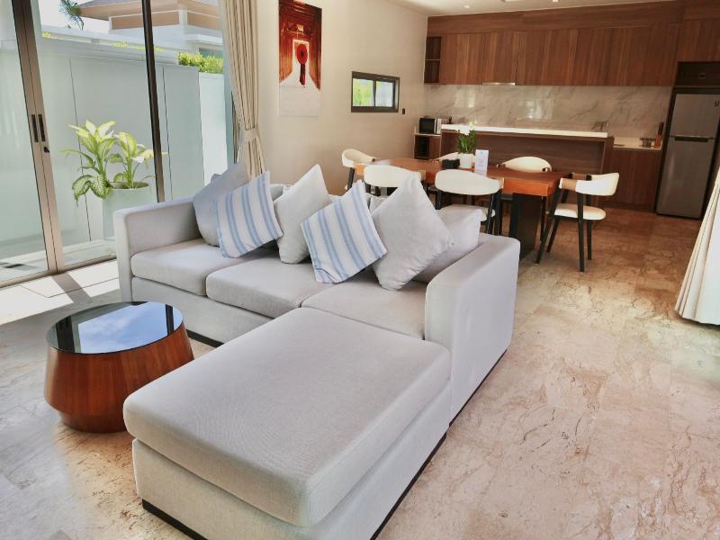 Escape Villas At Shambhala Grand Villa - Oda