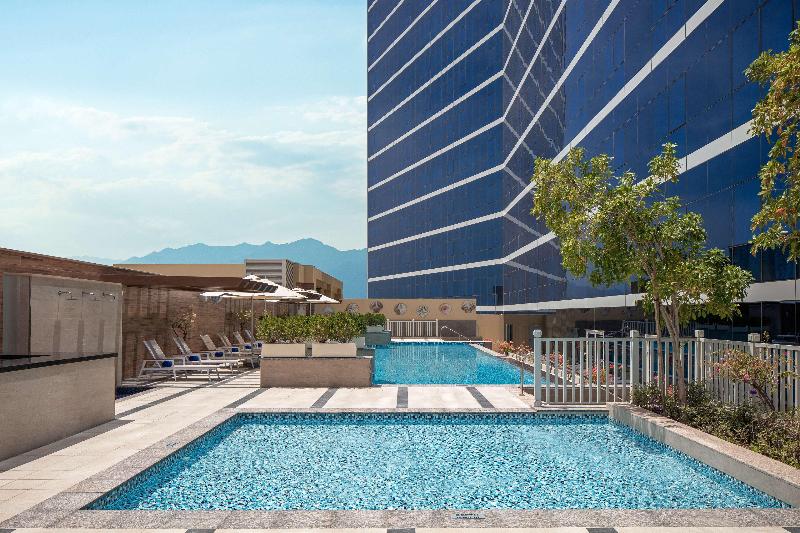 Doubletree By Hilton Fujairah City - Havuz