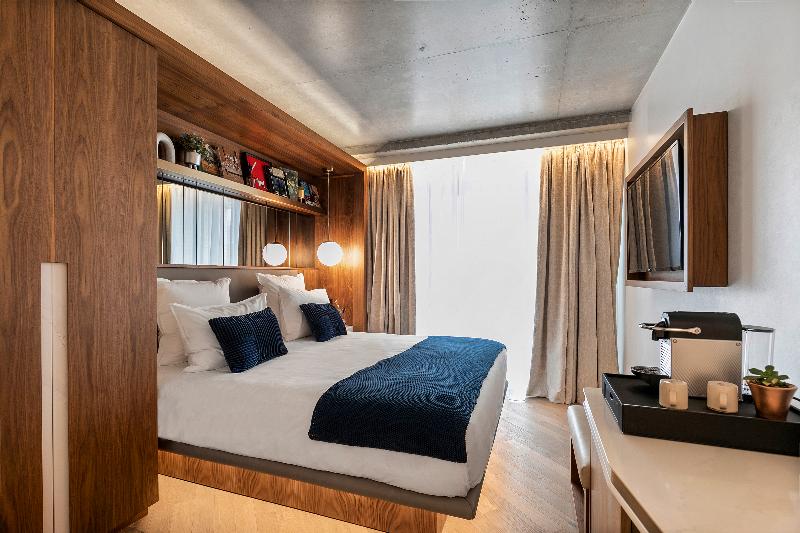 Le Card Hotel - Genel