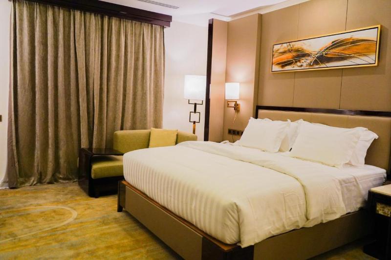 Continent Al Ertiqaa Hotel - Oda