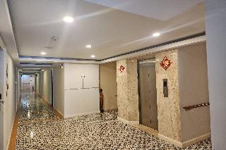 J Place Hotel by ZUZU otel fotoğrafı