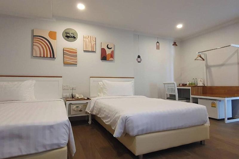 J Place Hotel by ZUZU - Oda