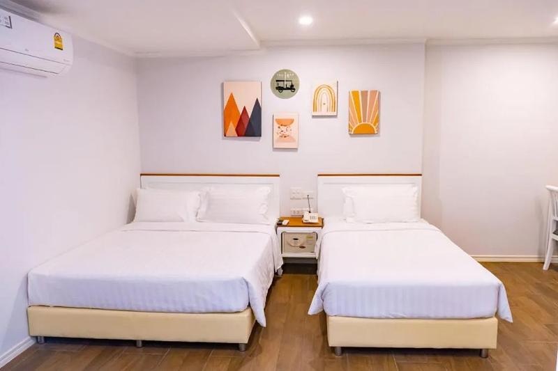 J Place Hotel by ZUZU - Oda
