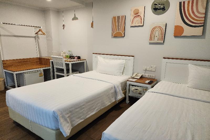 J Place Hotel by ZUZU - Oda