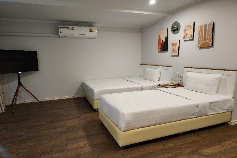 J Place Hotel by ZUZU - Oda