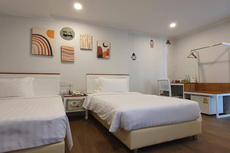 J Place Hotel by ZUZU - Oda
