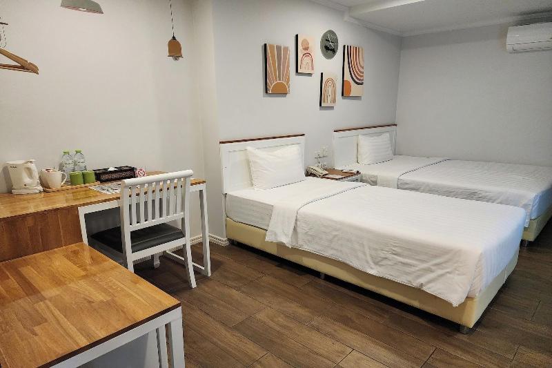 J Place Hotel by ZUZU - Oda