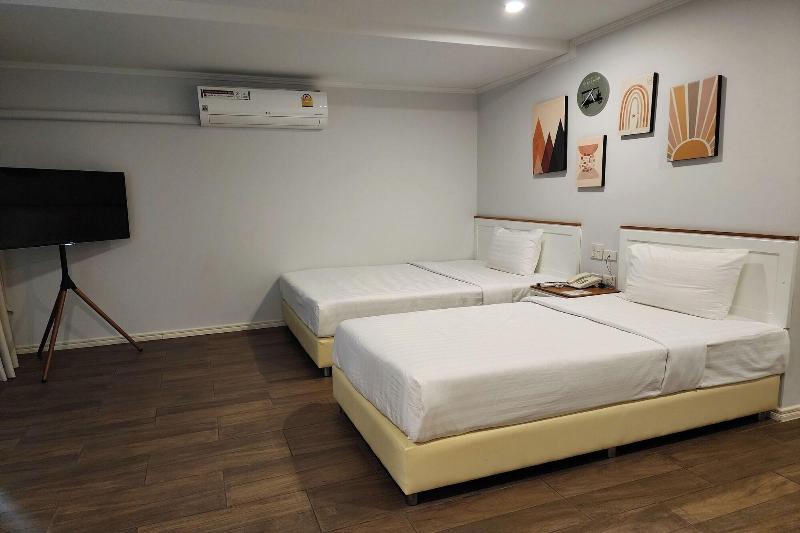 J Place Hotel by ZUZU - Oda