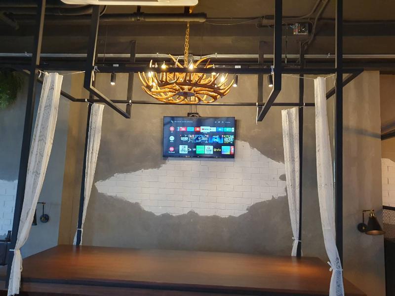 J Place Hotel by ZUZU - Restoran