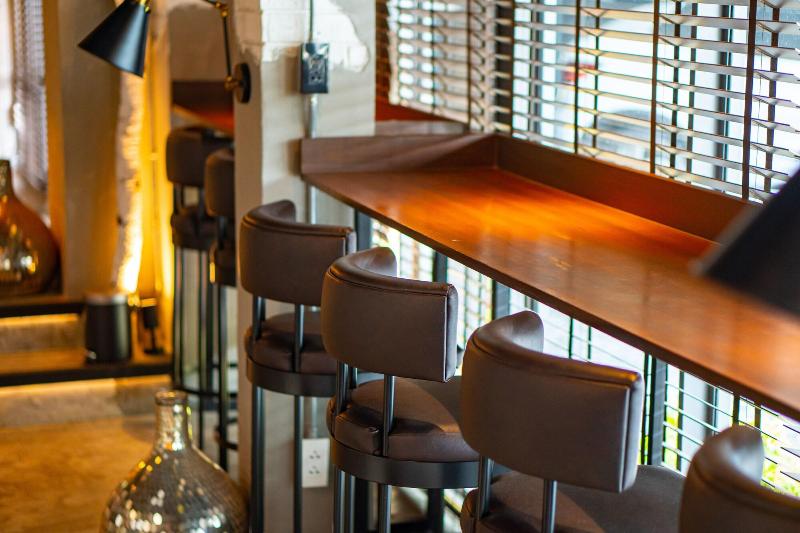 J Place Hotel by ZUZU - Restoran