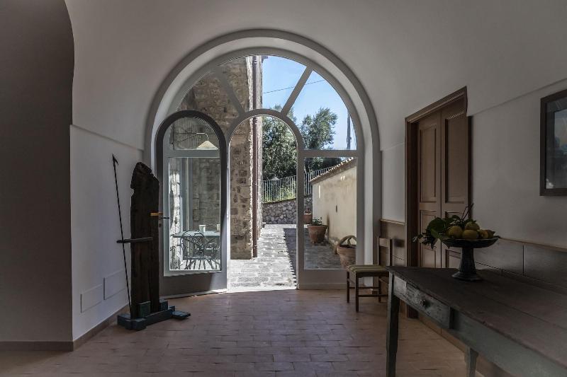 Villa Puolo - With Private Sea Access - Lobi