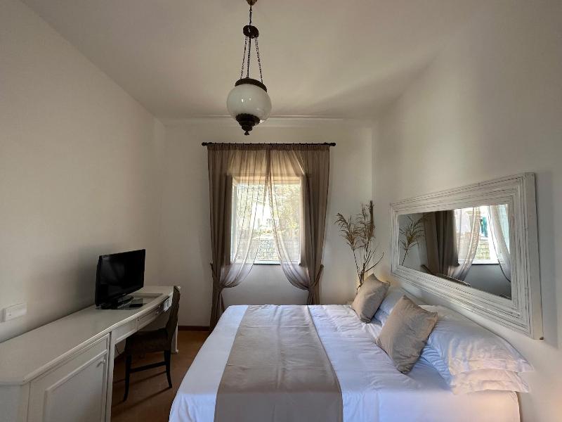Villa Puolo - With Private Sea Access - Oda