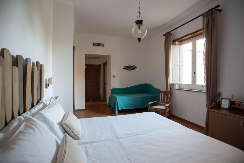 Villa Puolo - With Private Sea Access - Oda