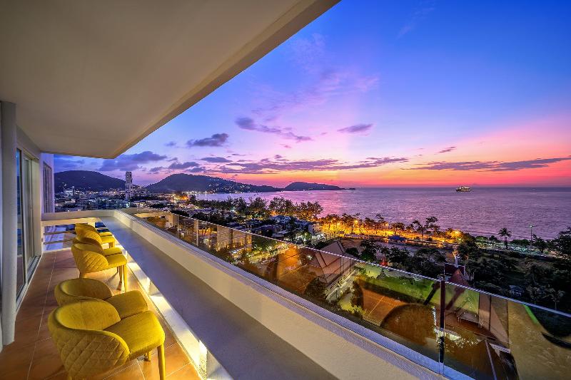 Andaman Beach Suites - Bar