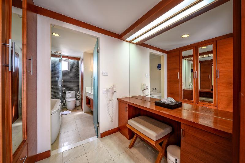 Andaman Beach Suites - Oda