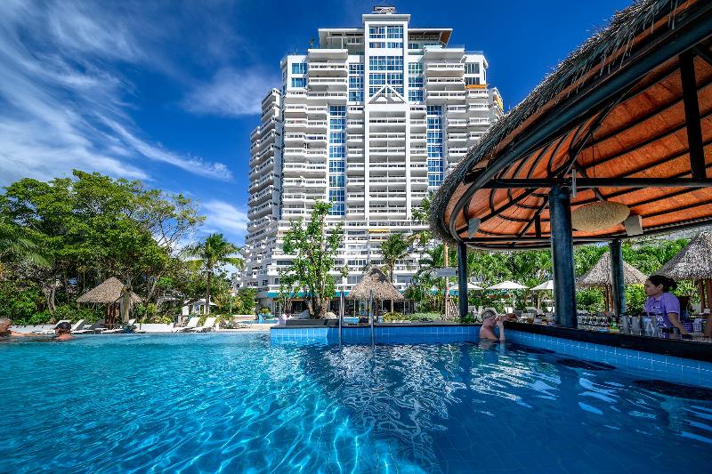 Andaman Beach Suites - Havuz