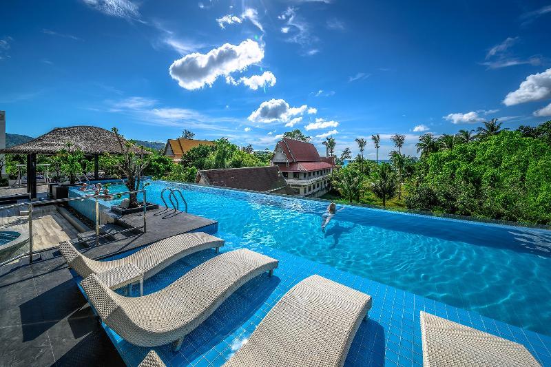 Andaman Beach Suites - Havuz