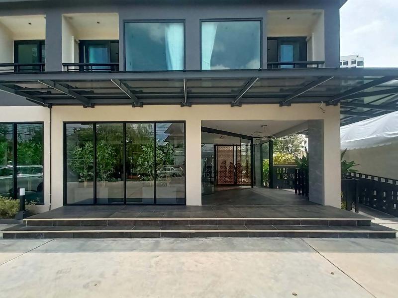 The 9 Residence Hotel - Lobi